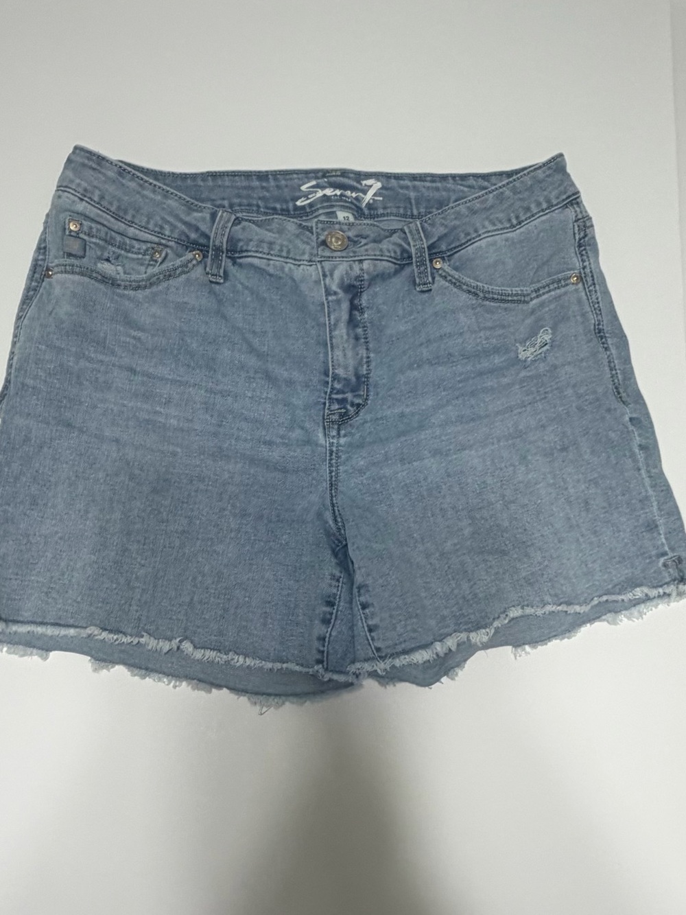 seven7 Light Blue Denim Women's Shorts - Classic Frayed Hem